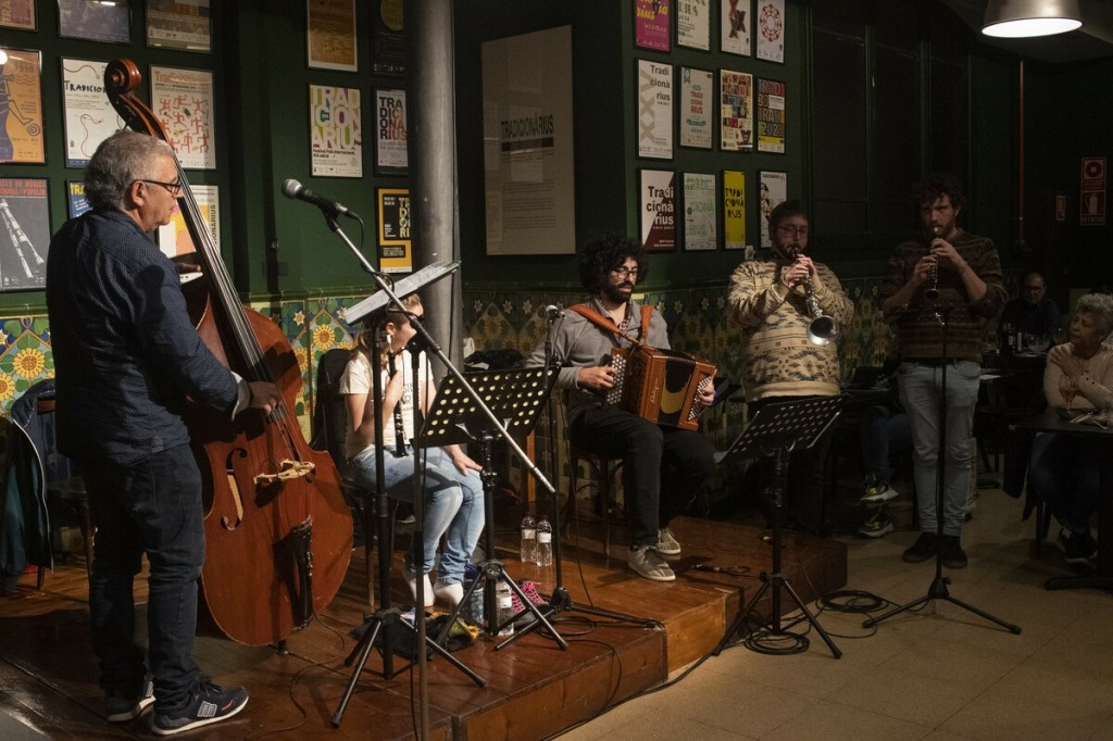 Las V�speras de los mi�rcoles: Marcel Casellas, Maria Perera i Bernat Garc�s