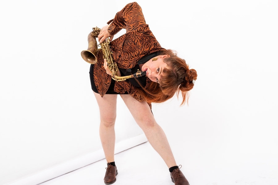 CONCERT: LOLA STOUTHAMER