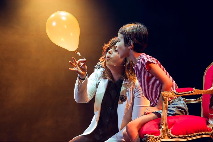 ESPECTACLE: 'PER ART DE M�GIA'